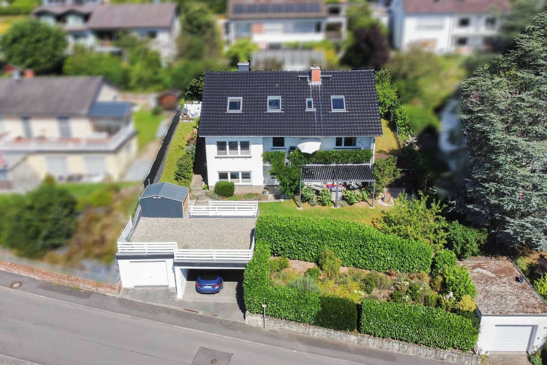 Mehrfamilienhaus zum Kauf als Kapitalanlage geeignet 689.000 € 8 Zimmer 372 m²<br/>Wohnfläche 681 m²<br/>Grundstück Ehlhalten Eppstein 65817