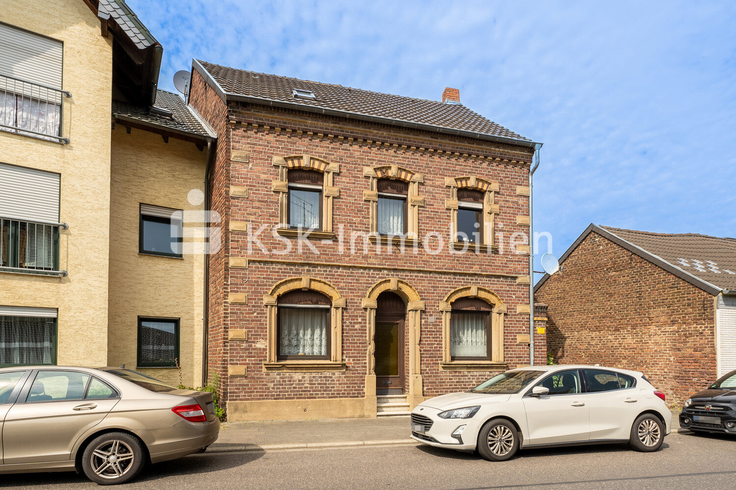 Einfamilienhaus zum Kauf 179.000 € 4 Zimmer 117,1 m²<br/>Wohnfläche 786 m²<br/>Grundstück Berrendorf - Wüllenrath Elsdorf 50189