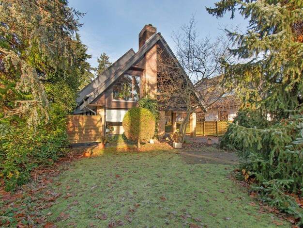 Einfamilienhaus zum Kauf 1.470.000 € 7,5 Zimmer 248 m² 1.175 m² Grundstück Wellingsbüttel Hamburg 22391