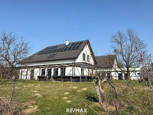 Einfamilienhaus zum Kauf 1.495.000 € 11 Zimmer 543 m² 7.643 m² Grundstück Großmürbisch Großmürbisch 7540