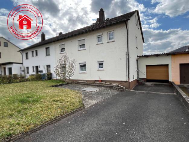 Doppelhaushälfte zum Kauf 229.000 € 6 Zimmer 143 m² 593 m² Grundstück frei ab sofort Freudenberg Freudenberg 97896