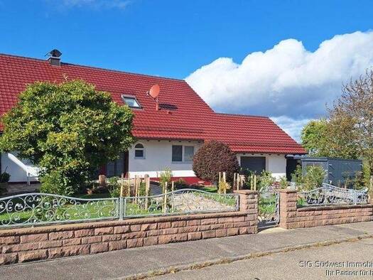 Einfamilienhaus zum Kauf 749.000 € 9 Zimmer 202,2 m² 1.083 m² Grundstück Strümpfelbrunn Waldbrunn Odenwald 69429