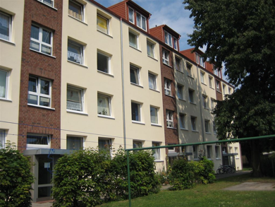 Wohnung zur Miete 710 € 2,5 Zimmer 60,7 m² 1. Geschoss Tilsitstr. 8a Kücknitz Lübeck 23569