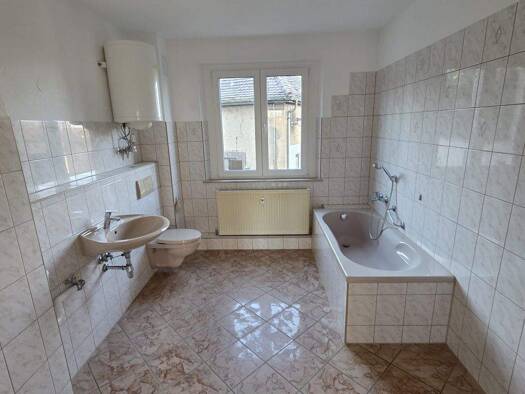 Wohnung zur Miete 310 € 2 Zimmer 55,5 m² 2 Geschosse frei ab 01.02.2026 Zeitzer Straße (Draschwitz) 86 Draschwitz Elsteraue 06729