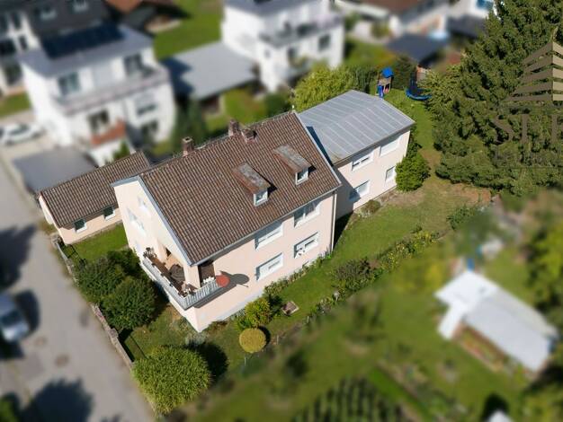 Haus zum Kauf 720.000 € 14 Zimmer 330 m² 1.003 m² Grundstück Deggendorf Deggendorf 94469