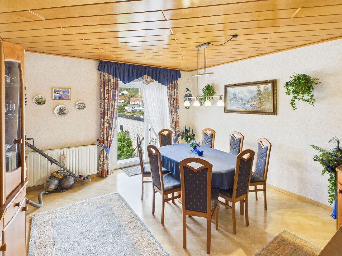 Immobilie in Bad Hersfeld - Preisreduzierung!!! Doppelhaushälfte mit 2 Garagen und großzügigem Garten #Virtueller Rundgang - Bild 2