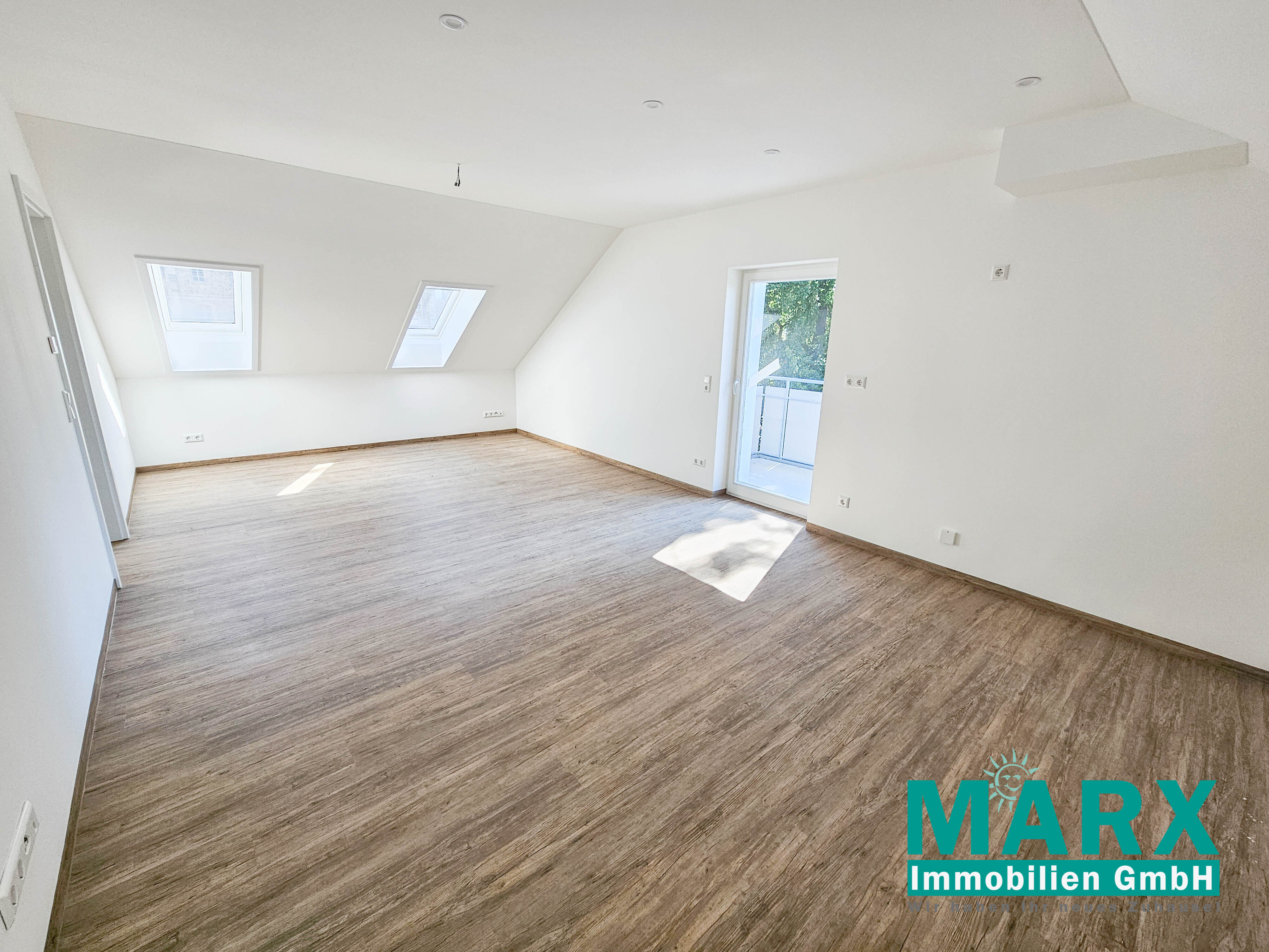 Wohnung zur Miete 540 € 2 Zimmer 67 m²<br/>Wohnfläche 2.<br/>Geschoss ab sofort<br/>Verfügbarkeit Löbauer Straße 24 Reichenbach Reichenbach 02894