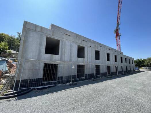 Sonstiges zum Kauf als Kapitalanlage geeignet 75 Zimmer 3.902 m² 3.707 m² Grundstück teilbar ab 3.707 m² Herzoghöhe Bayreuth 95445