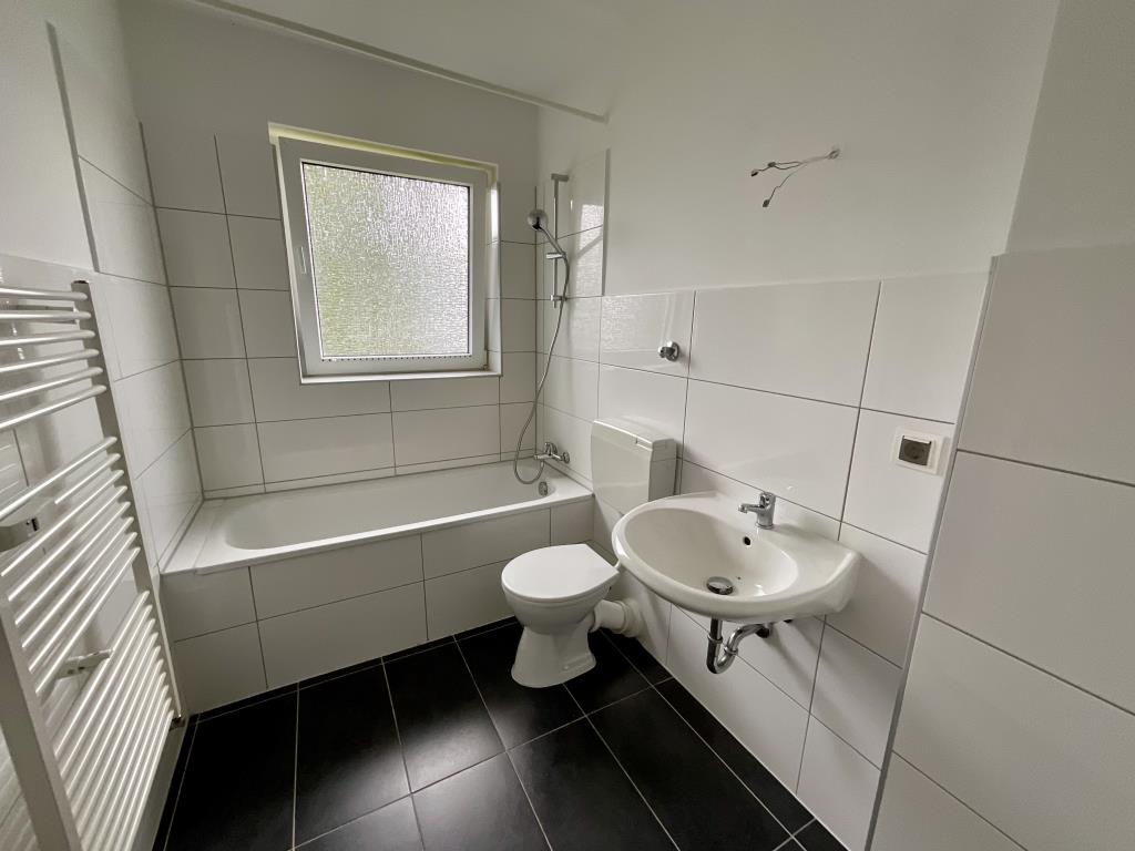 Wohnung zur Miete 479 € 3 Zimmer 69,8 m²<br/>Wohnfläche 2.<br/>Geschoss Allensteinweg 21 Fedderwardergroden Wilhelmshaven 26388