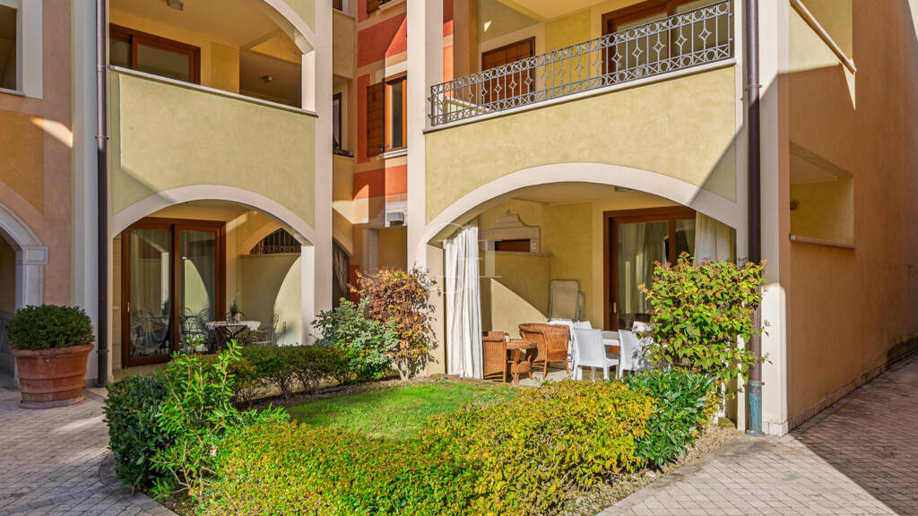 Wohnung zum Kauf 350.000 € 3 Zimmer 65 m² EG frei ab sofort Lungolago Zanardelli 32 Toscolano Maderno 25088