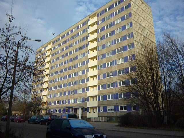 Wohnung zur Miete 338 € 4 Zimmer 70,4 m²<br/>Wohnfläche ab sofort<br/>Verfügbarkeit Carl - Schorlemmer - Ring 70/72 Nördliche Neustadt Halle (Saale) 06122