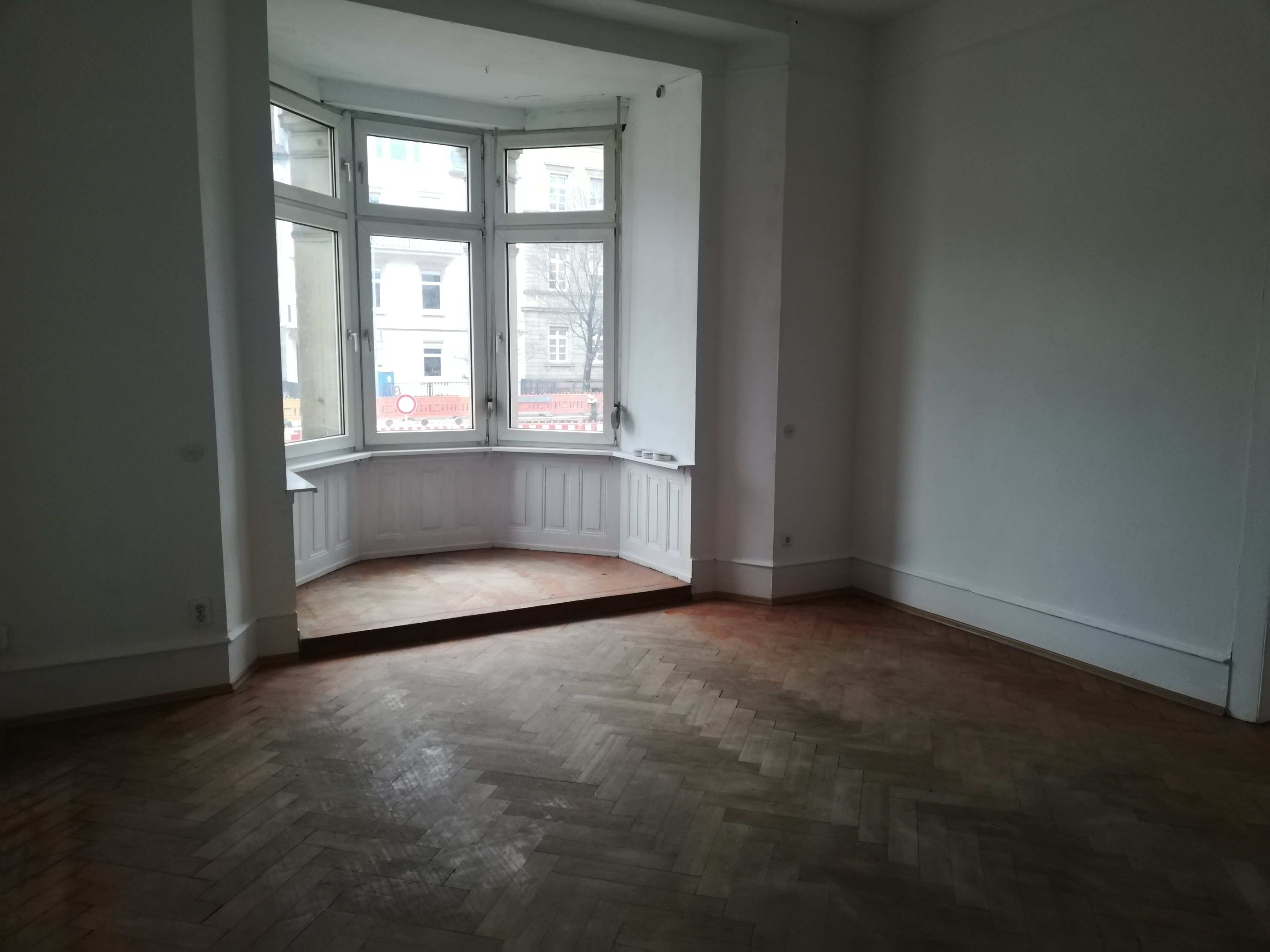 Wohnung zur Miete 1.300 € 4 Zimmer 115 m²<br/>Wohnfläche EG<br/>Geschoss ab sofort<br/>Verfügbarkeit Weststadt - Südlicher Teil Karlsruhe 76133