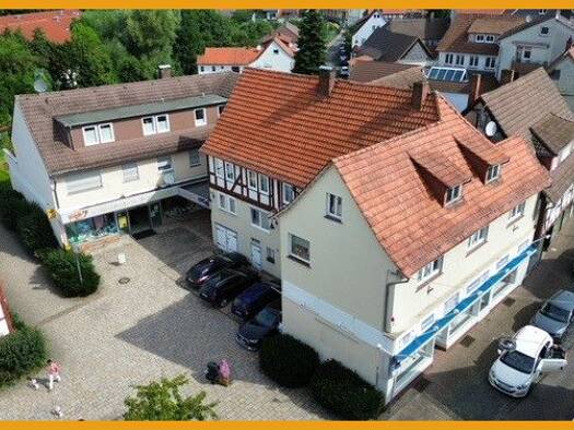Haus zum Kauf provisionsfrei 18 Zimmer 724 m² 1.178 m² Grundstück Treysa Schwalmstadt 34613