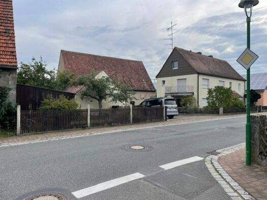 Haus zum Kauf 549.000 € 8 Zimmer 166 m² 995 m² Grundstück frei ab sofort Keidenzell Langenzenn 90579