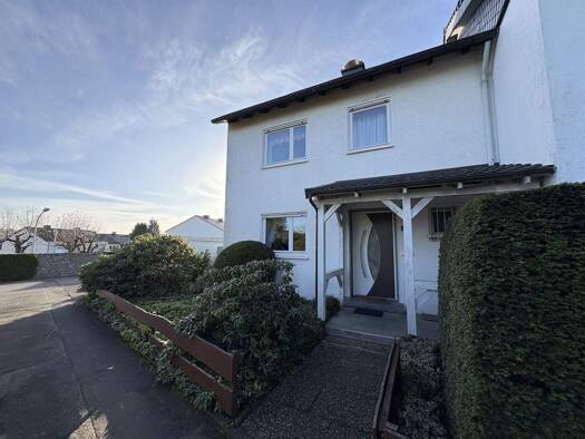 Reihenendhaus zum Kauf 185.000 € 4 Zimmer 92 m² 321 m² Grundstück Blomberg 32825