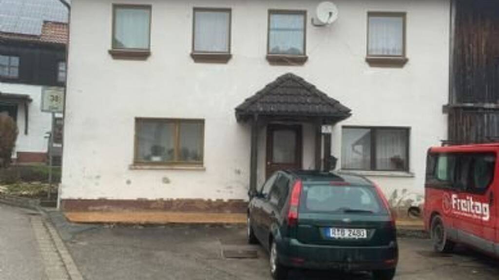 Einfamilienhaus zum Kauf provisionsfrei 150.000 € 5 Zimmer 150 m² 520 m² Grundstück Oberpfraundorf Beratzhausen 93176