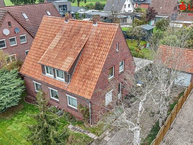Einfamilienhaus zum Kauf 198.000 € 5 Zimmer 132,4 m² 803 m² Grundstück Büppel Varel 26316