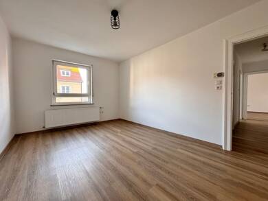 Wohnung zur Miete 660 € 2 Zimmer 52 m² 3. Geschoss frei ab sofort Bulmann Straße 16 Galgenhof Nürnberg 90459