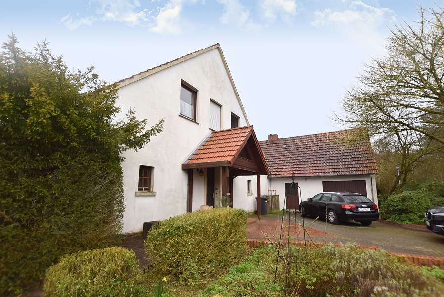 Einfamilienhaus zum Kauf 250.000 € 6 Zimmer 190 m²<br/>Wohnfläche 1.195 m²<br/>Grundstück Halen Lotte 49504