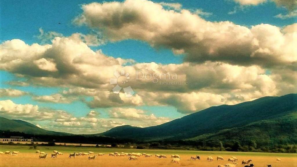 Land-/Forstwirtschaft zum Kauf 15.000 € Donji Lapac