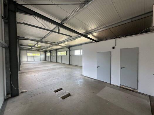 Halle/Industriefläche zur Miete provisionsfrei 2.500 € 300 m² Lagerfläche Pommernstraße 13b Anger Erlangen 91052