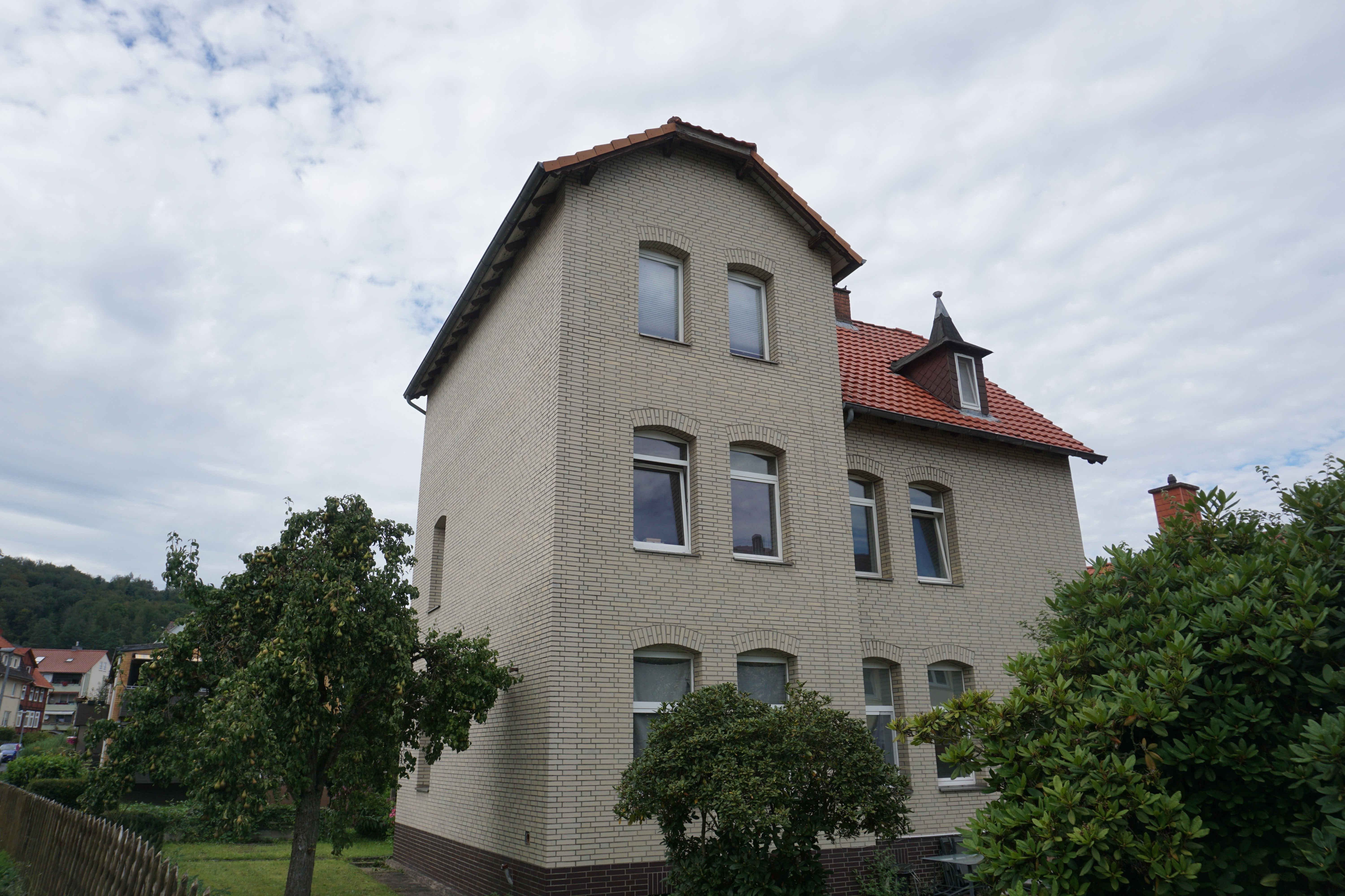 Mehrfamilienhaus zum Kauf als Kapitalanlage geeignet 265.000 € 12 Zimmer 235 m²<br/>Wohnfläche 840 m²<br/>Grundstück Hann. Münden Hann. Münden 34346