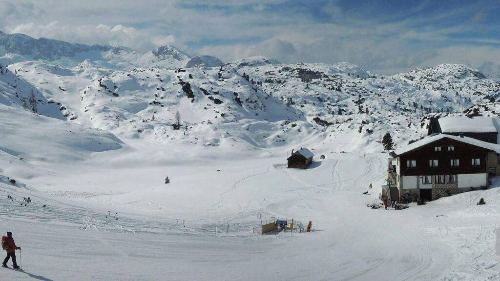 Restaurant zum Kauf 1.590.000 € 850 m² Gastrofläche 2.328 m² Grundstück Obertraun 4831