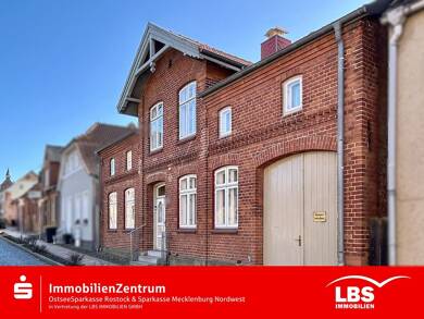 Mehrfamilienhaus zum Kauf 280.000 € 6 Zimmer 170 m² 999 m² Grundstück Dassow Dassow 23942