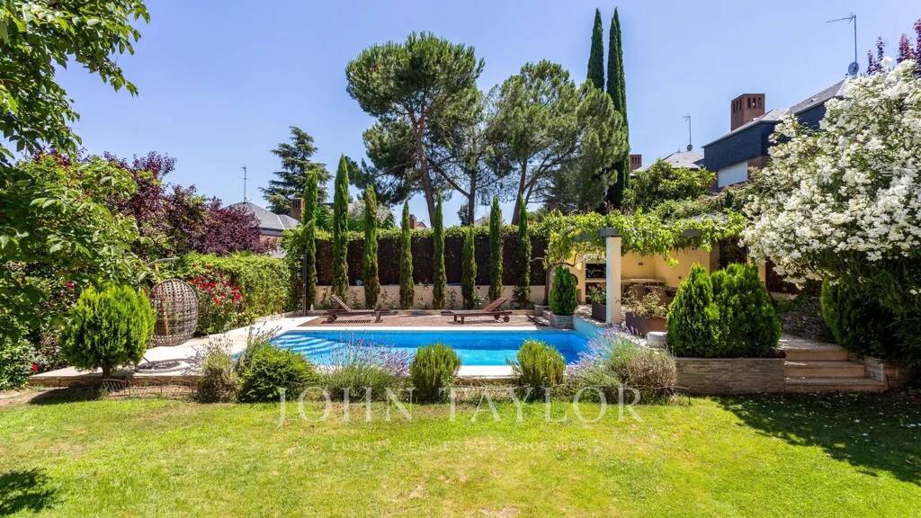 Einfamilienhaus zur Miete provisionsfrei 5.900 € 560 m² 634 m² Grundstück Pozuelo de Alarcón 28223