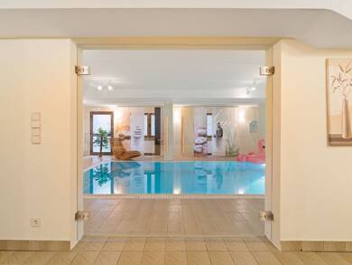 Villa zum Kauf 3.150.000 € 14 Zimmer 786 m² 2.584 m² Grundstück Rüdesheim am Rhein Rüdesheim am Rhein 65385