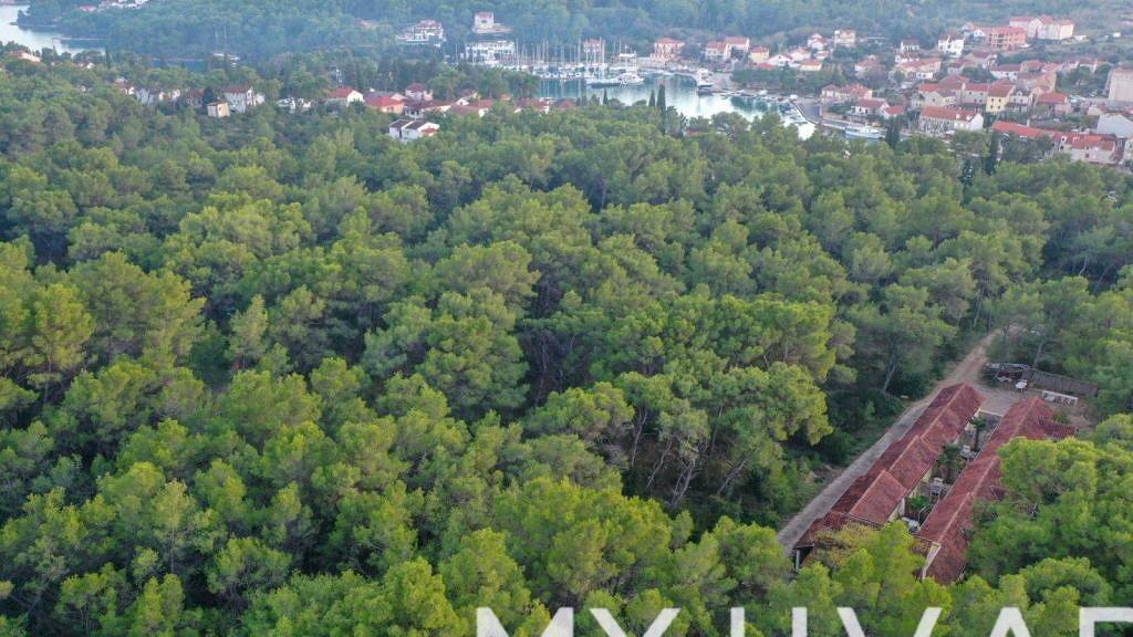 Land-/Forstwirtschaft zum Kauf 290.000 € Jelsa