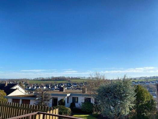 Wohnung zur Miete 1.275 € 4 Zimmer 153 m² frei ab 01.03.2026 Bad Hersfeld 36251