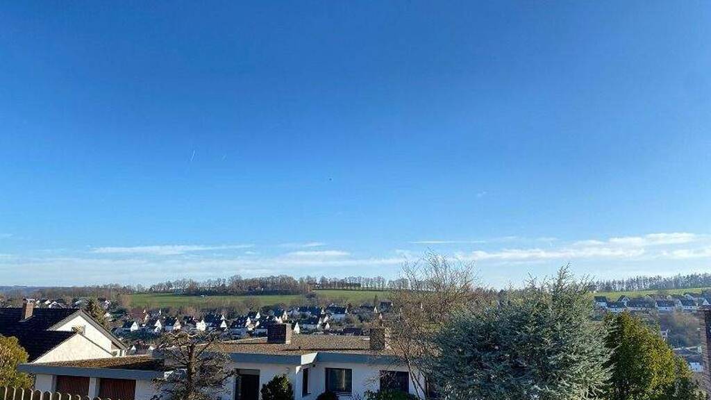 Wohnung zur Miete 1.275 € 4 Zimmer 153 m² frei ab 01.03.2026 Bad Hersfeld 36251