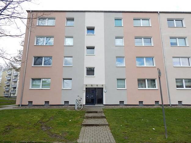 Wohnung zur Miete 554 € 3 Zimmer 69,2 m² 1. Geschoss frei ab 31.08.2026 Erfurter Straße 44 Deininghausen Castrop-Rauxel 44577