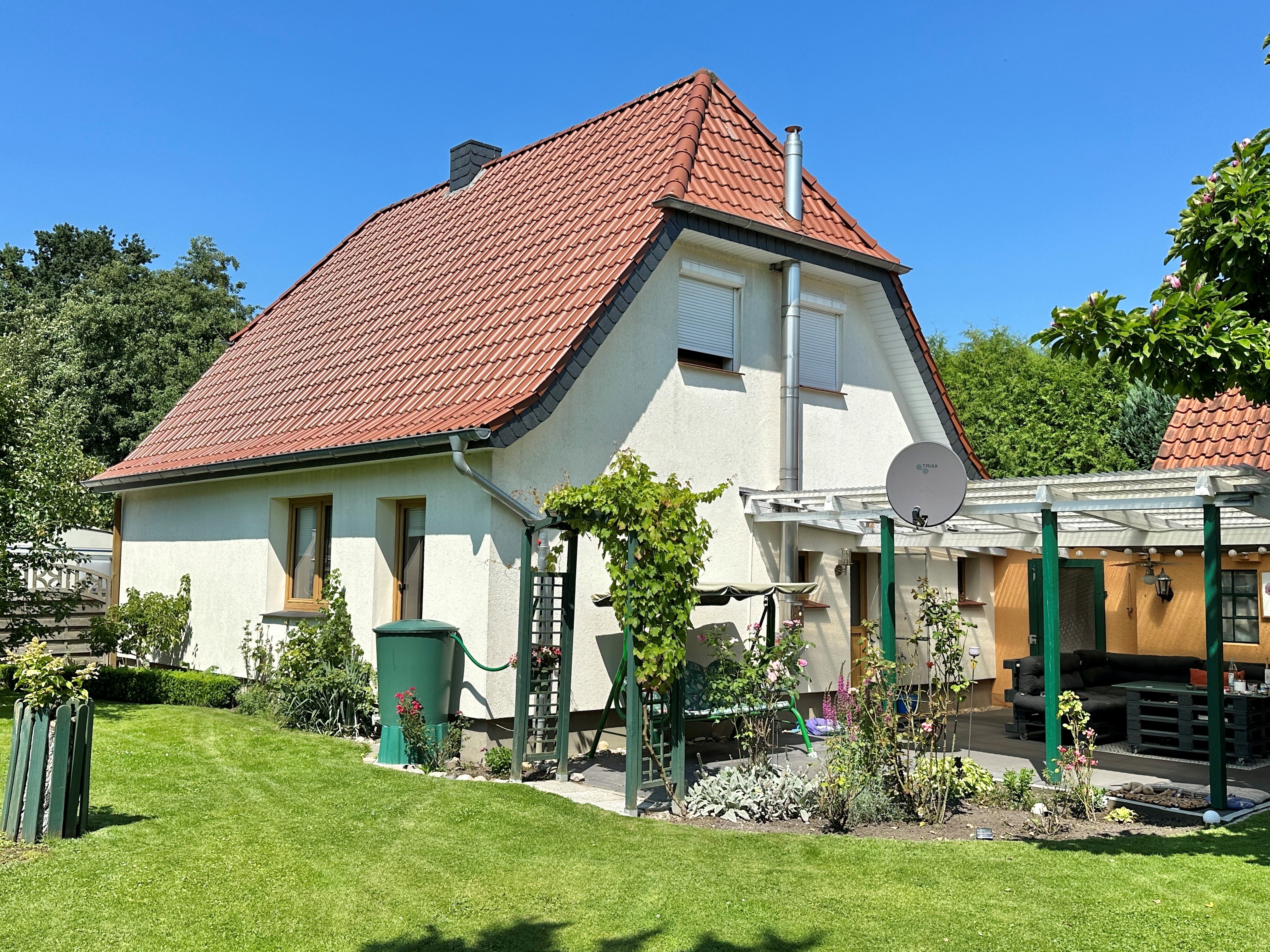 Einfamilienhaus zum Kauf 269.000 € 3 Zimmer 105 m²<br/>Wohnfläche 747 m²<br/>Grundstück Elsfleth Elsfleth 26931