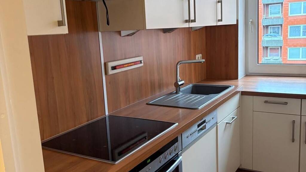 Wohnung zur Miete 795 € 3 Zimmer 80 m² 1. Geschoss frei ab sofort Stade 21682