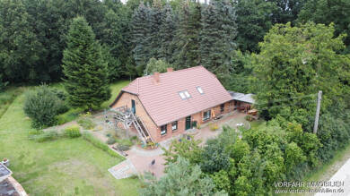 Bauernhaus zum Kauf 625.000 € 8 Zimmer 375 m² 70.000 m² Grundstück frei ab sofort Keez Kuhlen-Wendorf OT Holzendorf 19412