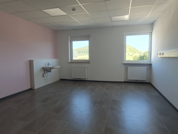 Praxisfläche zur Miete 1.600 € 5 Zimmer 246 m² Bürofläche Ansbacher Straße 30 Treuchtlingen Treuchtlingen 91757