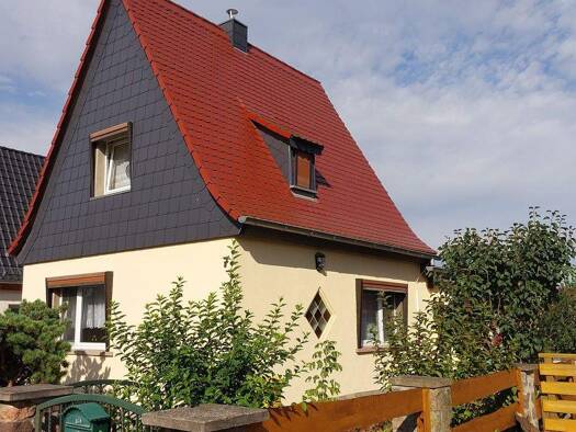 Einfamilienhaus zum Kauf 4,5 Zimmer 98 m² 603 m² Grundstück Merseburg 06217