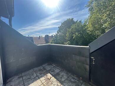 Wohnung zur Miete 660 € 3 Zimmer 70,7 m² Dachgeschoss, 4. Geschoss frei ab sofort Ehrenzellerstraße 93 Altendorf Essen 45143