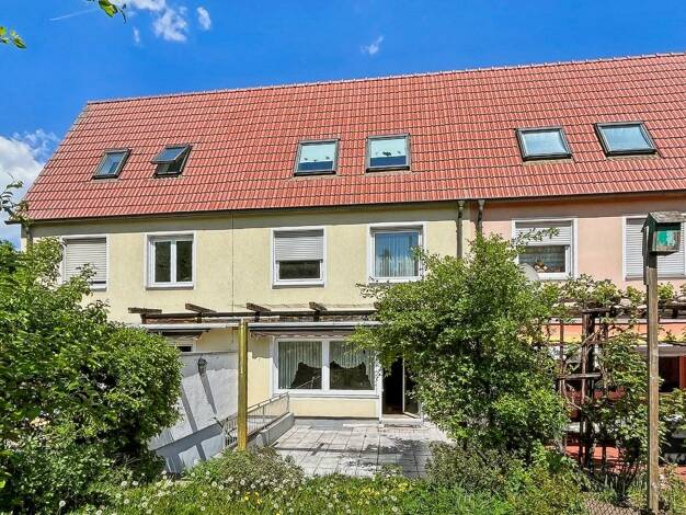 Reihenmittelhaus zum Kauf 510.000 € 5 Zimmer 134 m² 273 m² Grundstück Ziegetsdorf - Königswiesen-Süd - Neuprüll Regensburg 93051