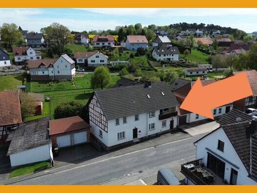 Mehrfamilienhaus zum Kauf provisionsfrei 169.900 € 7 Zimmer 270 m² 1.477 m² Grundstück Mengsberg Neustadt 35279