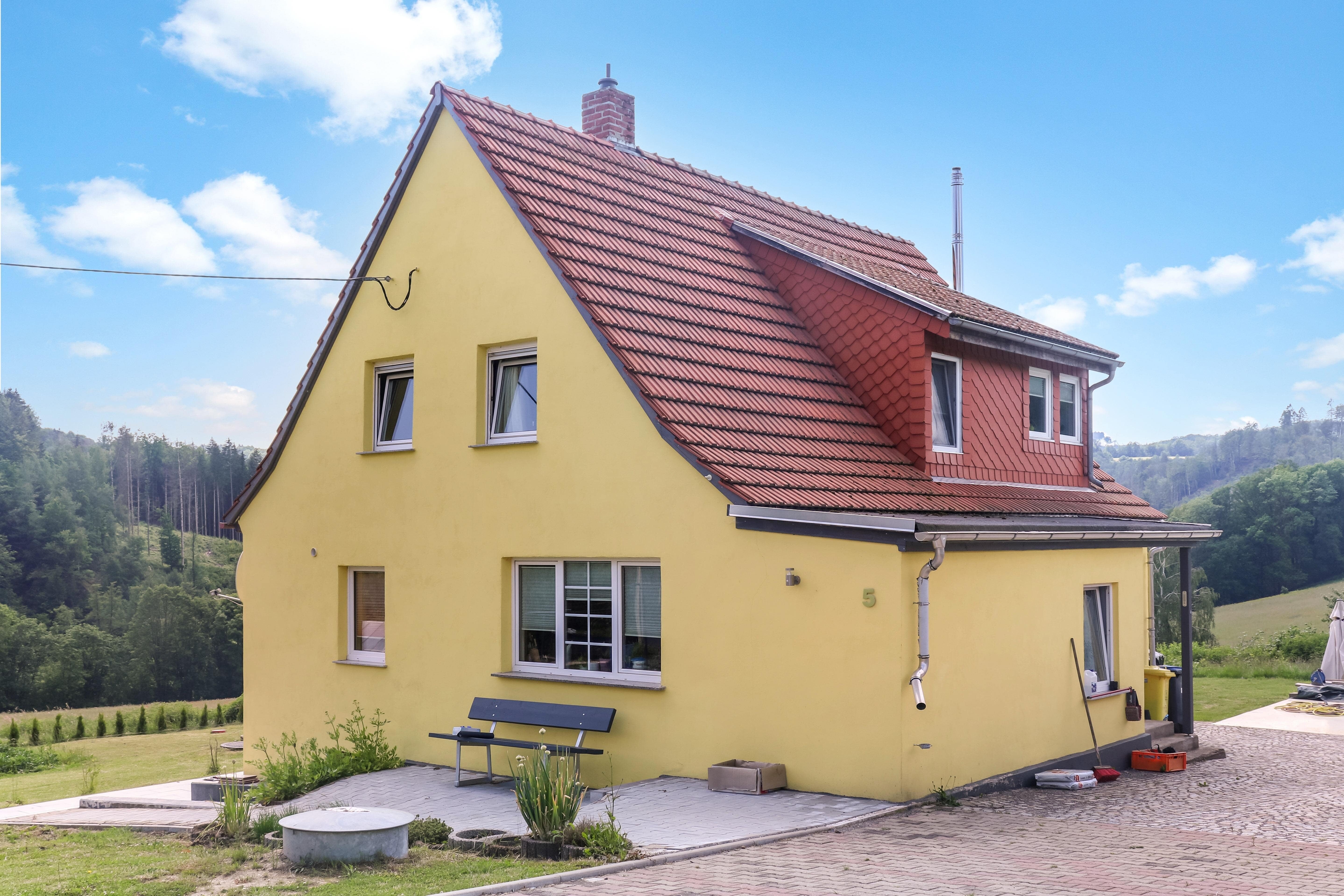 Einfamilienhaus zum Kauf 219.500 € 4 Zimmer 120 m²<br/>Wohnfläche 1.321 m²<br/>Grundstück Borstendorf Grünhainichen 09579