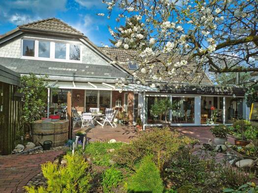 Einfamilienhaus zum Kauf provisionsfrei 495.000 € 11 Zimmer 340 m² 1.199 m² Grundstück frei ab sofort Wiefelstede 26215