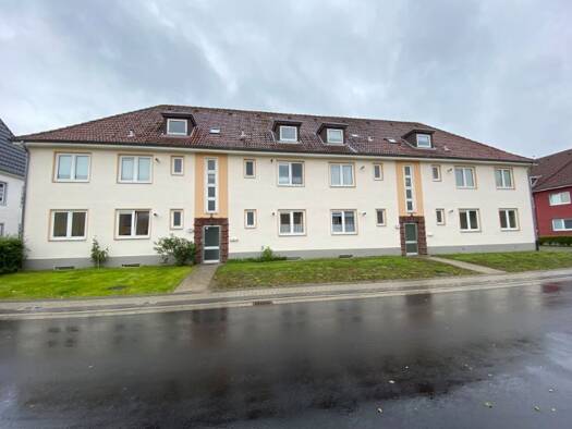 Wohnung zur Miete 418 € 3 Zimmer 60,5 m² 1. Geschoss frei ab 01.05.2026 Klaus-Groth-Straße 12 a Husum 25813