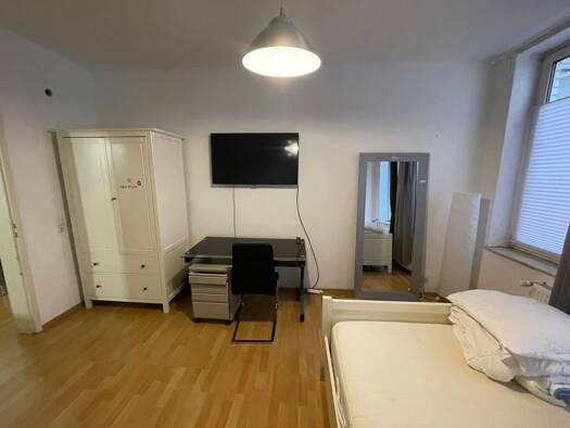 WG-Zimmer zur Miete 645 € 18 m² Geschoss 2/3 frei ab 01.08.2026 Reinsburgstraße 73 West Stuttgart 70178