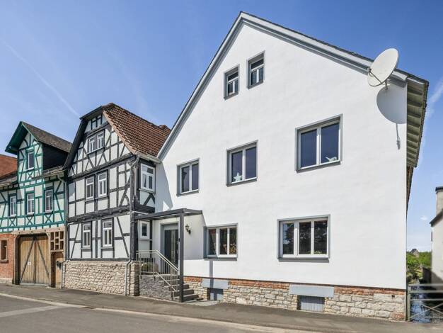 Einfamilienhaus zum Kauf 715.000 € 10 Zimmer 410 m² 1.969 m² Grundstück Ebersgöns Butzbach 35510