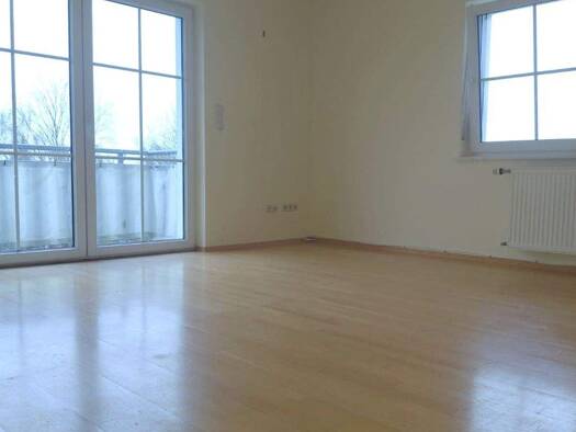 Studio zur Miete 850 € 3,5 Zimmer 85 m² 1. Geschoss frei ab 01.01.2026 Deggendorf 94469