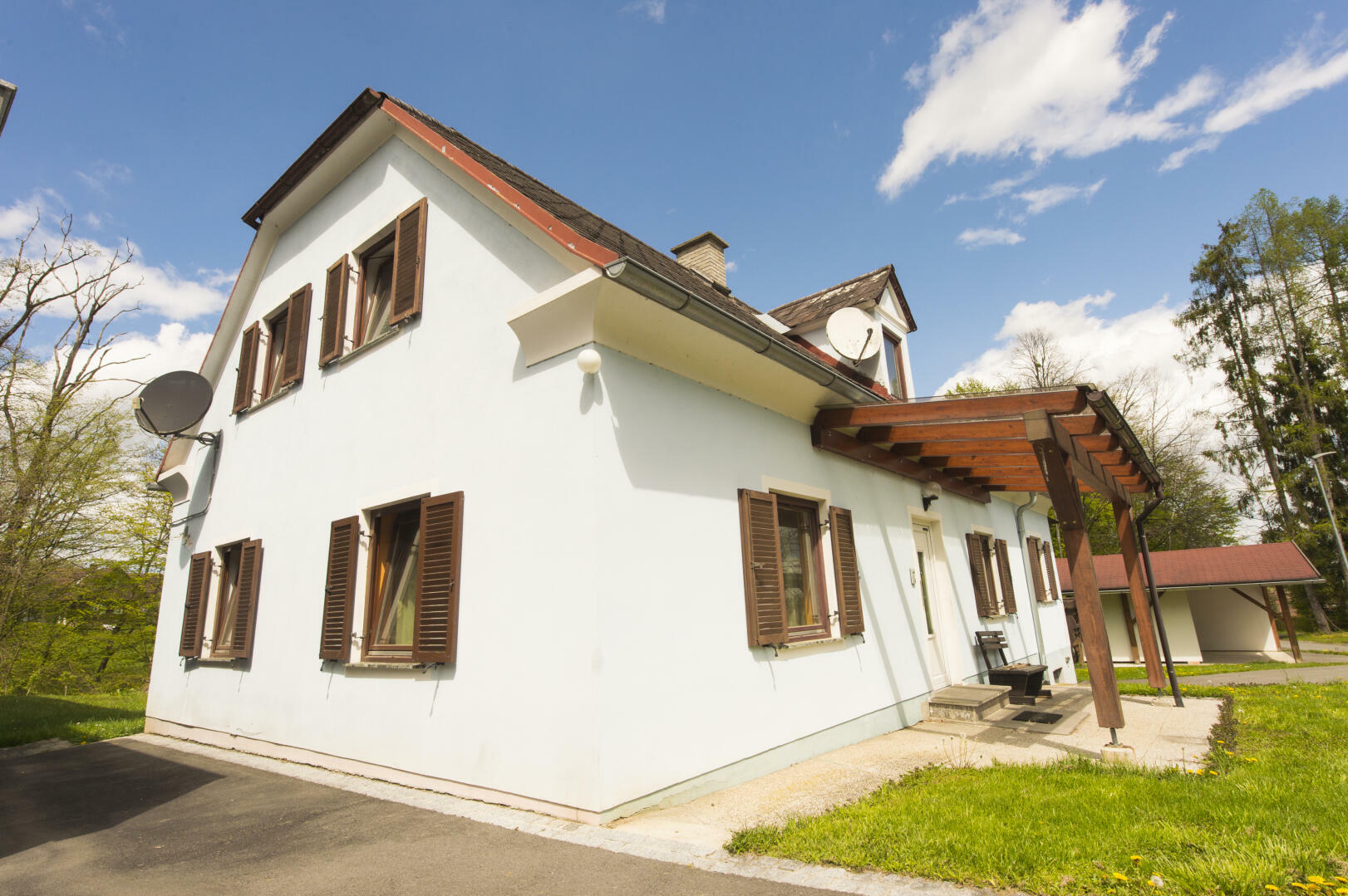 Einfamilienhaus zum Kauf 295.000 € 6 Zimmer 187 m²<br/>Wohnfläche 3.300 m²<br/>Grundstück Jägerweg 10 Hötschdorf 8502