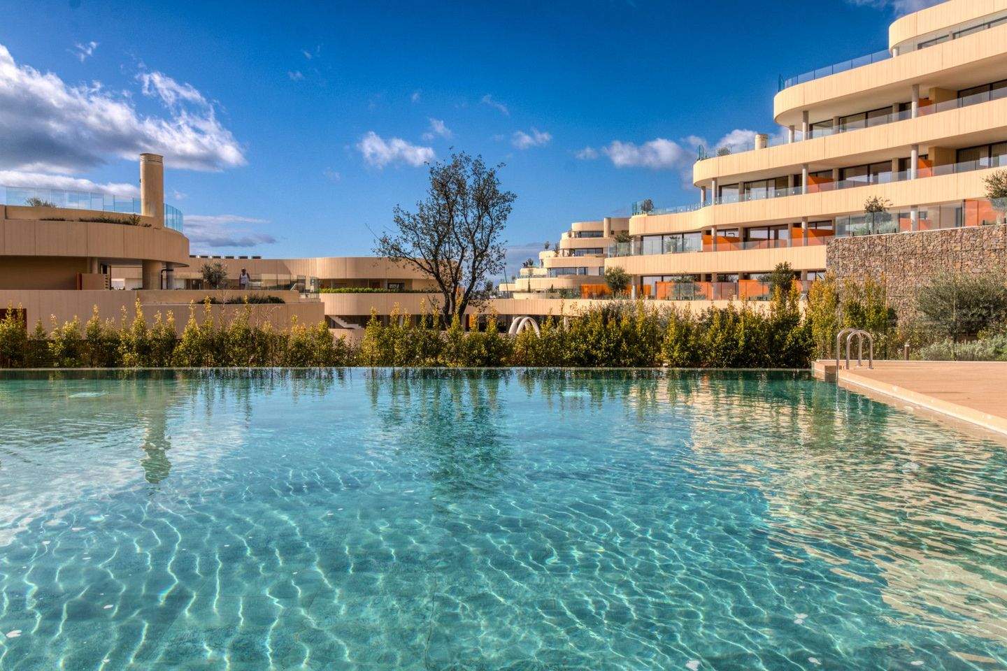 Modernes Apartment mit Panoramablick in El Higueron, Fuengirola